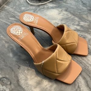 Vince Camuto heels 8.5